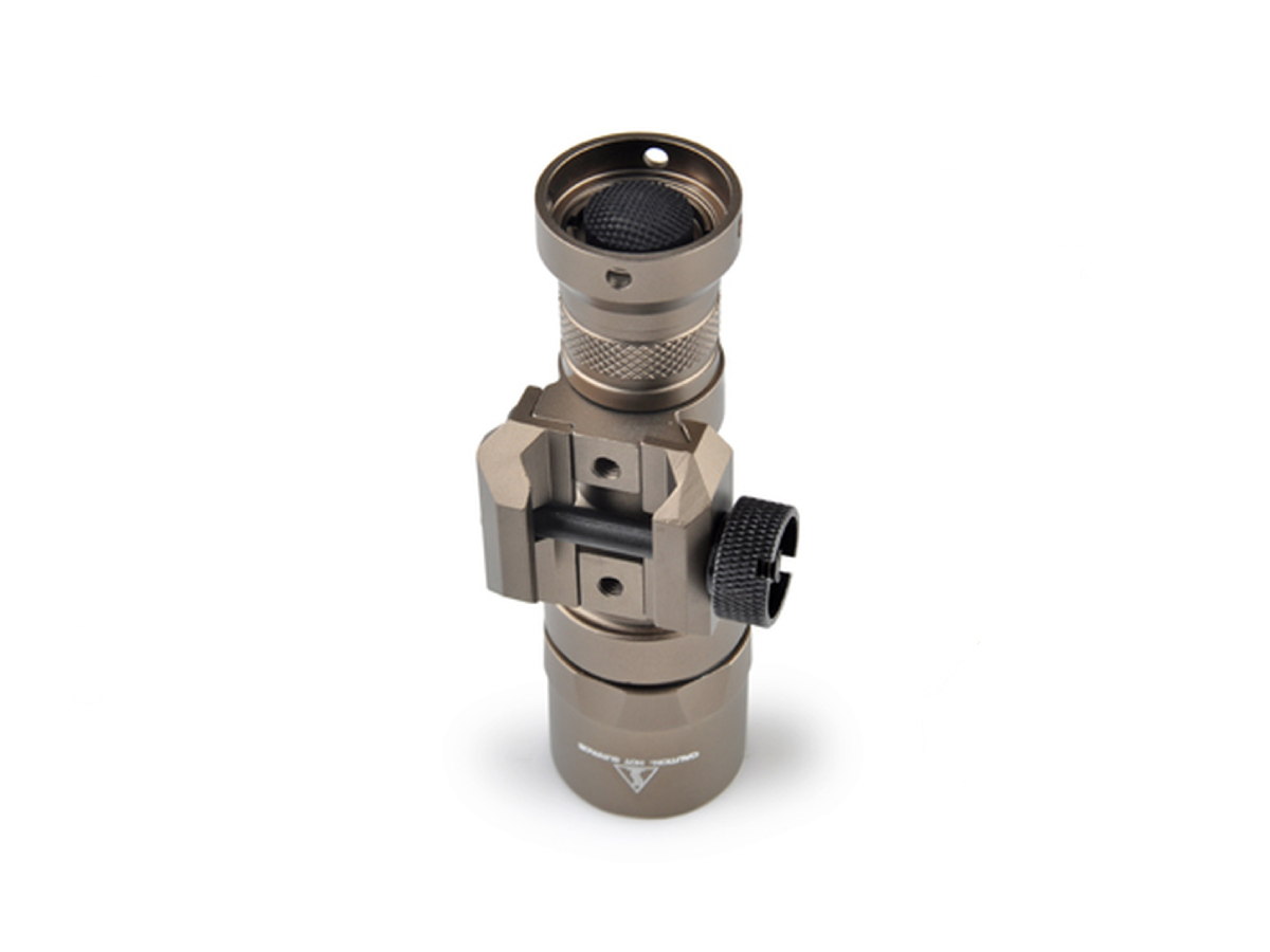 Night Evolution lanterna tactica M300B Dark Earth